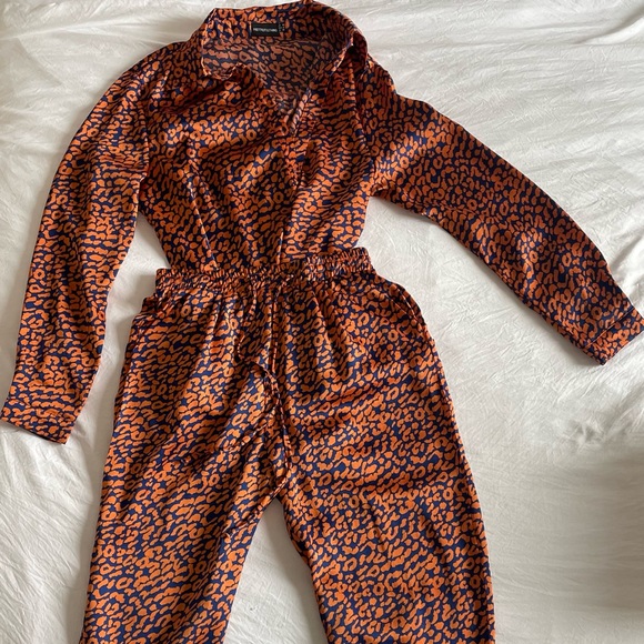 PrettyLittleThings Orange and Navy Blue Silk Matching Set - Picture 1 of 5